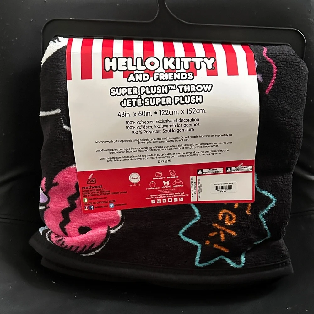 Hello Kitty Halloween Blanket